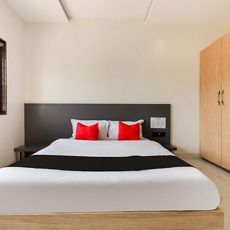Capital O 71866 Hotel Ansh Аурангабад Екстериор снимка