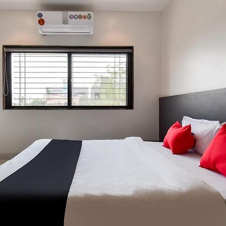Capital O 71866 Hotel Ansh Аурангабад Екстериор снимка