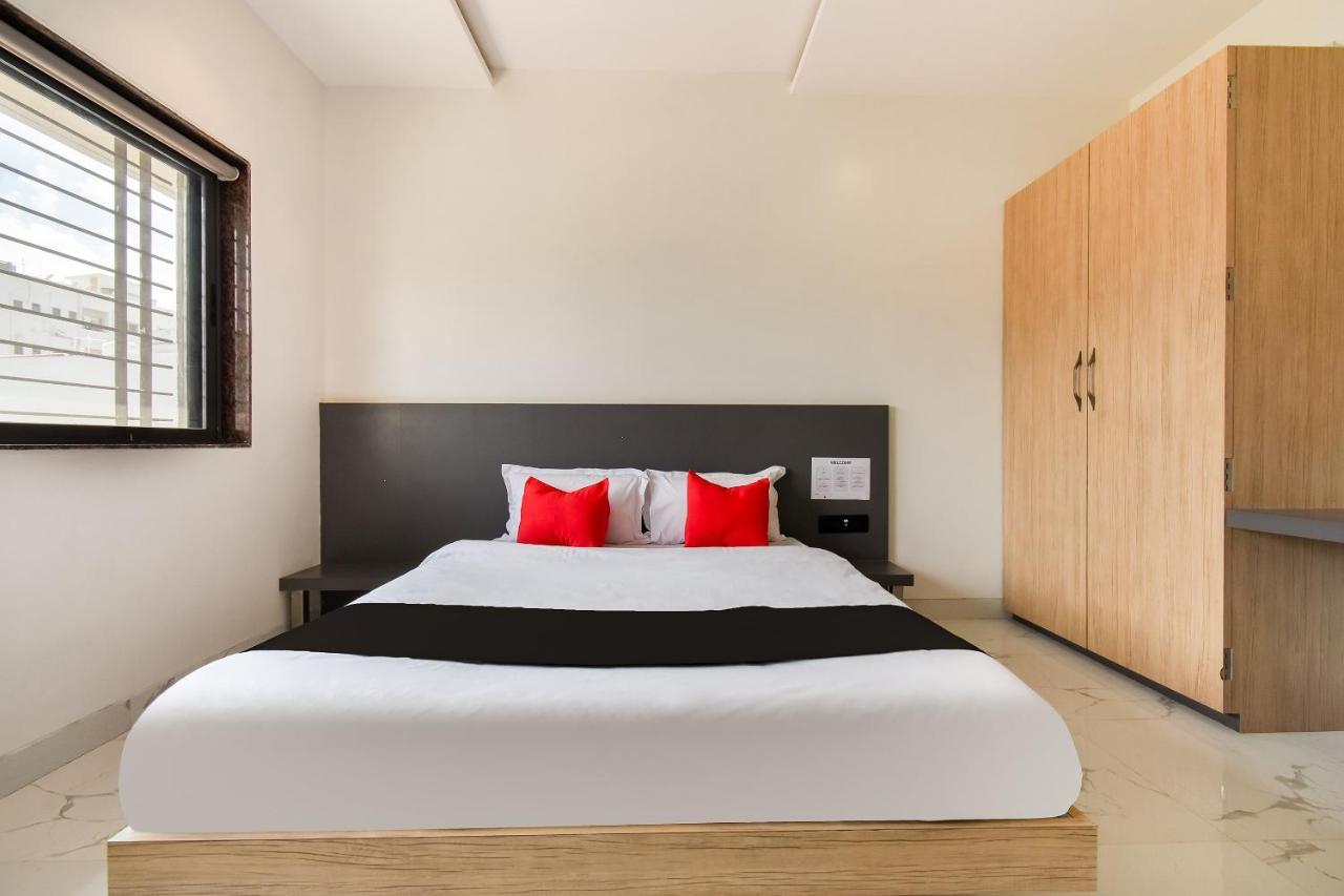 Capital O 71866 Hotel Ansh Аурангабад Екстериор снимка