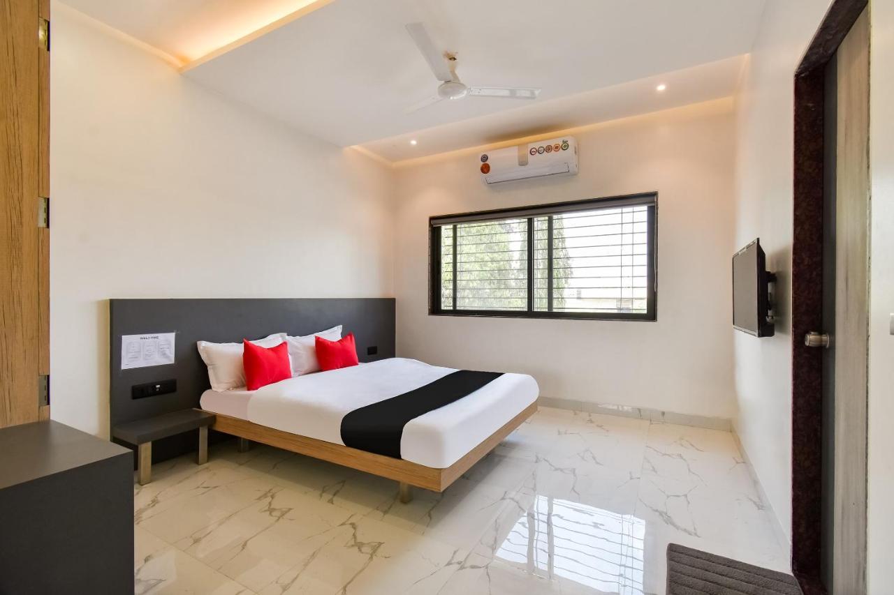 Capital O 71866 Hotel Ansh Аурангабад Екстериор снимка