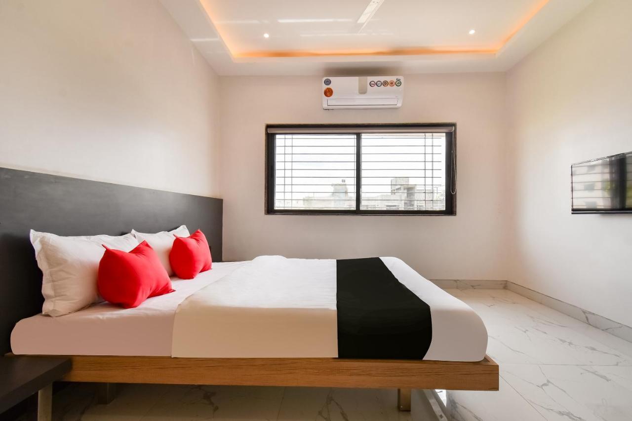 Capital O 71866 Hotel Ansh Аурангабад Екстериор снимка